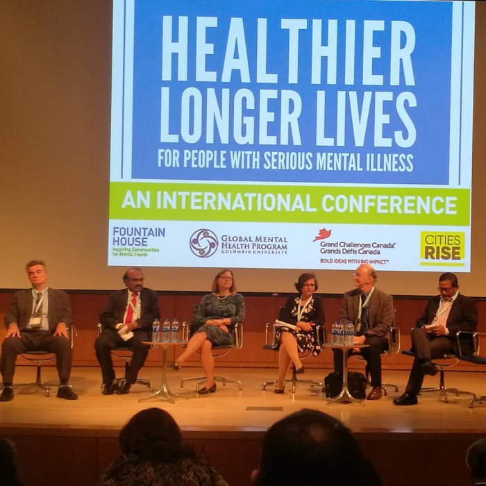 Healthier Longer Lives-konferenssin panelisteja.
